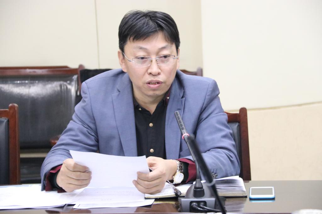 hy3380cc海洋之神院长、“1331工程”化学特色学科建设项目负责人张献明介绍经费使用情况